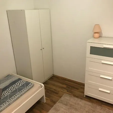 Cleopatra - Zimmervermietung Homestay Oranienburg