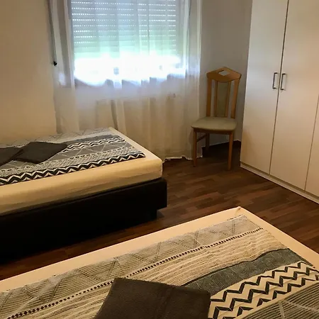 Cleopatra - Zimmervermietung Δωμάτια σε οικογενειακή κατοικία Oranienburg