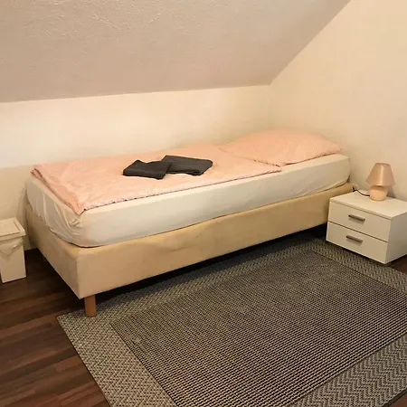 Cleopatra - Zimmervermietung * Oranienburg