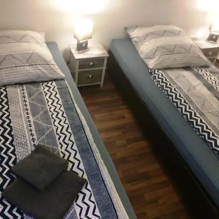 Cleopatra - Zimmervermietung Homestay Oranienburg
