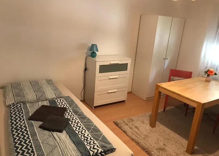 Cleopatra - Zimmervermietung * Oranienburg